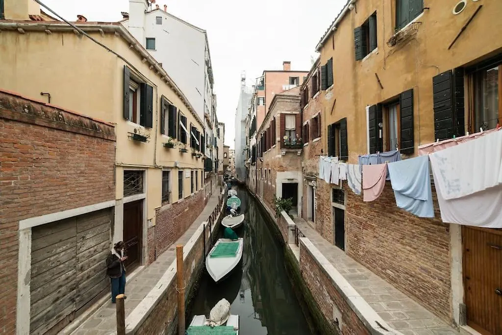 Charming Open-Space Do Torri Venice Apartment