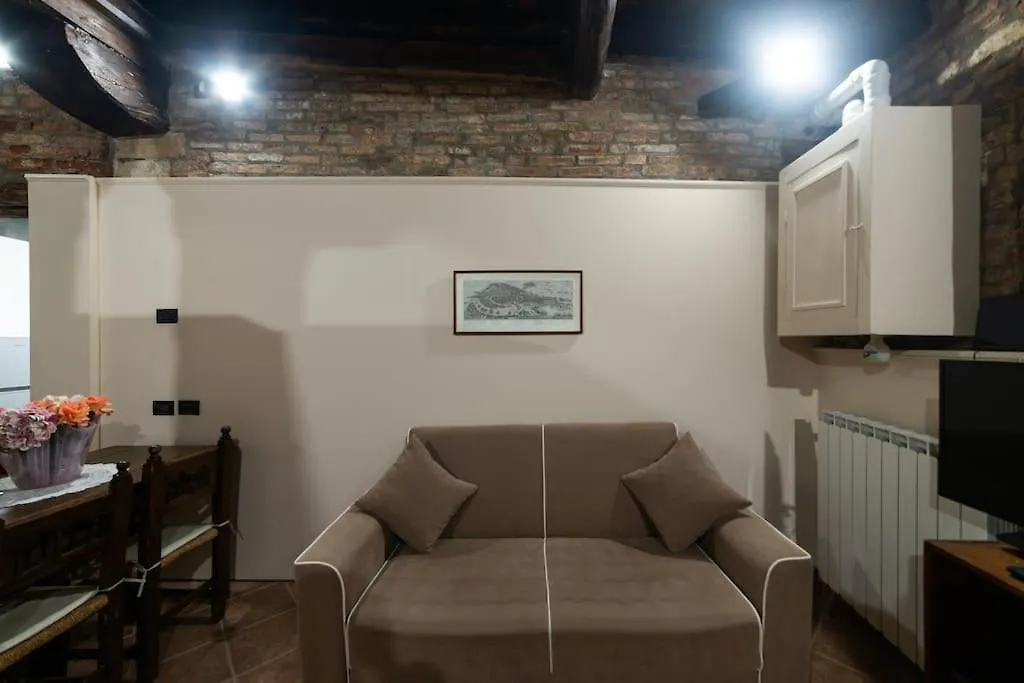 Apartment Charming Open-Space Do Torri Venice